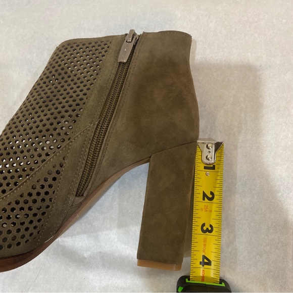 One Day Sale New Vince Camuto olive green booties - Picture 4 of 12